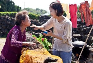 《季春奶奶》电影解说文案