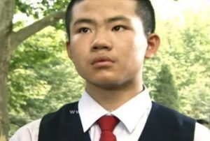 《半碗村传奇》电影解说文案